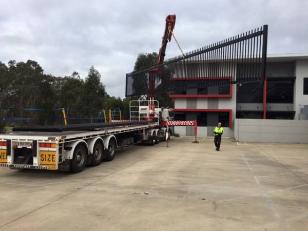   &raquo; Click to zoom ->