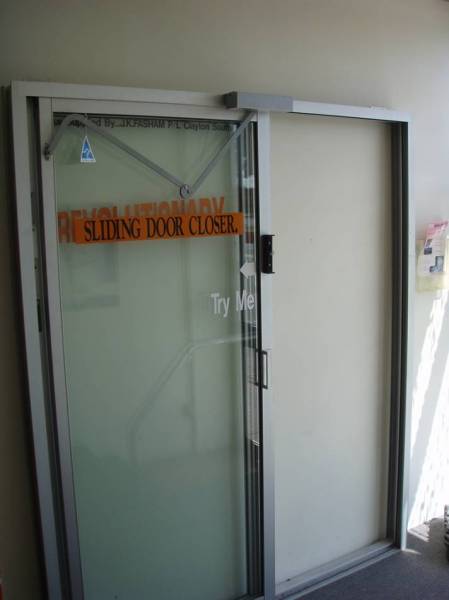   &raquo; Click to zoom ->