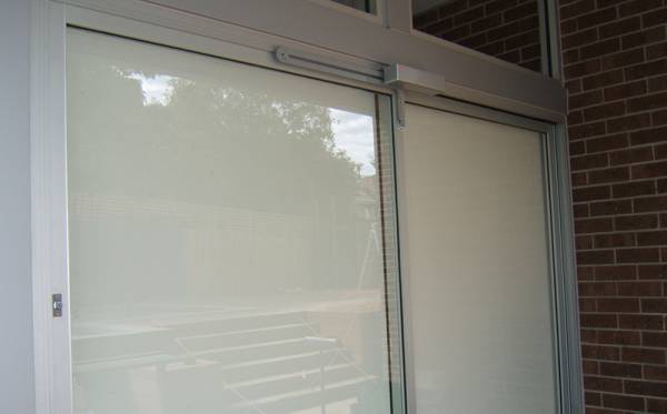   &raquo; Click to zoom ->